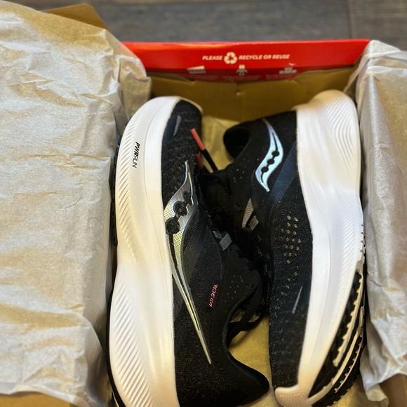 Saucony Ride 16 Black Womens - Picture 9 of 11